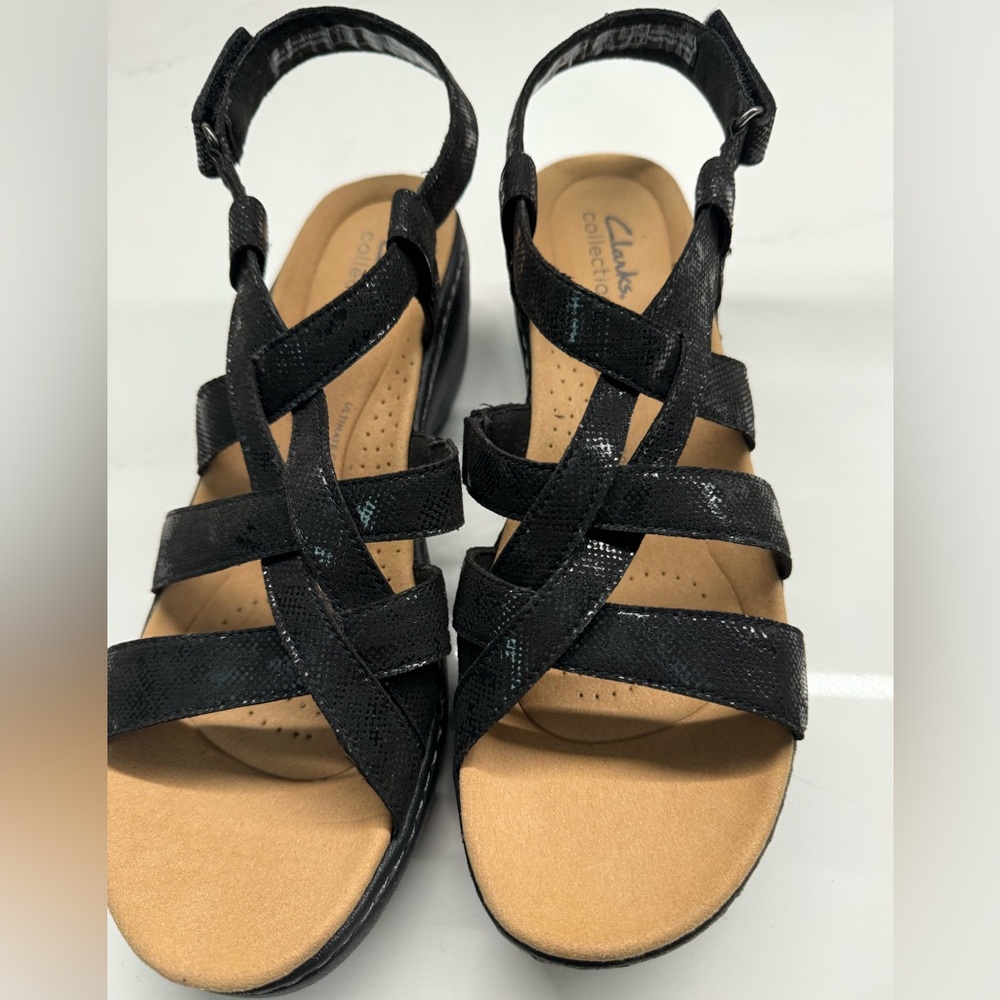 Clark’s black sandals size 8 1/2